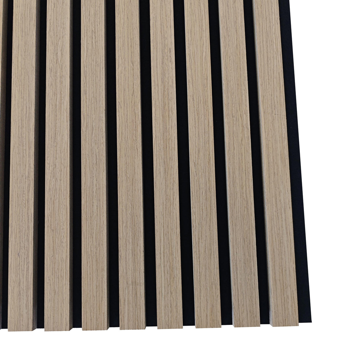 Panneaux acoustique décoratif tasseaux bois finition chêne foncé absoption sonore NRC 0,7