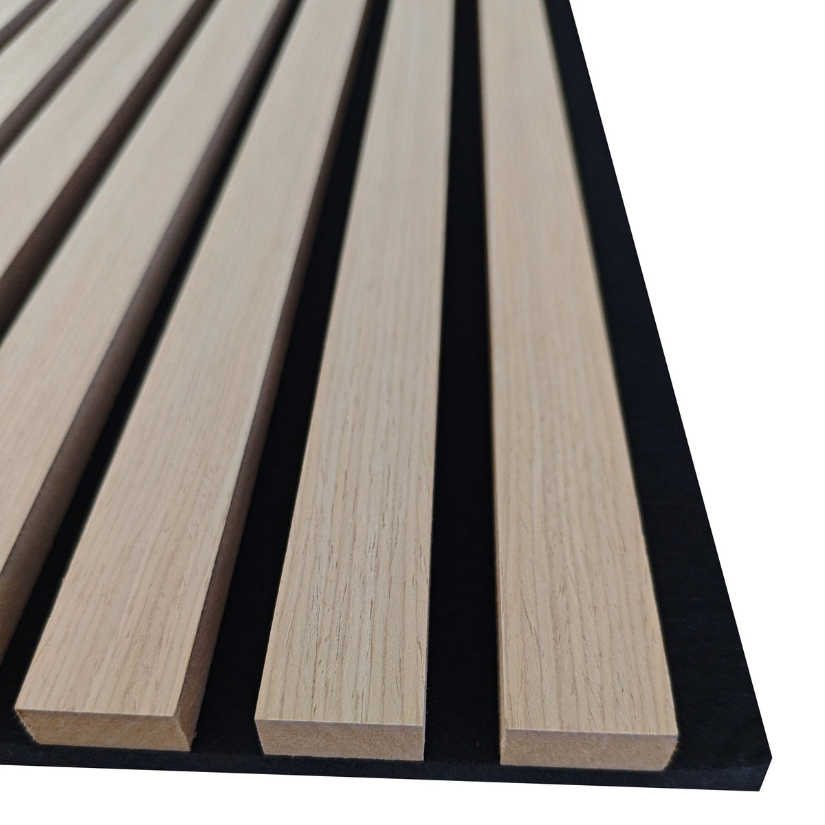 Panneaux acoustique décoratif tasseaux bois finition chêne naturel absoption sonore NRC 0,7