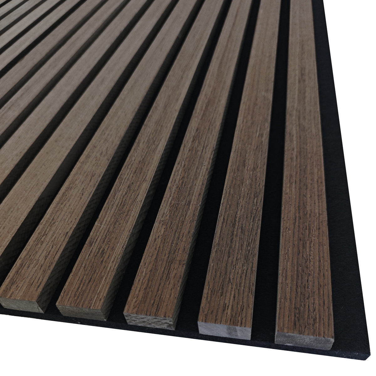 Panneaux acoustiques décoratifs à tasseaux bois, finition noyer, absorption sonore NRC 0,7